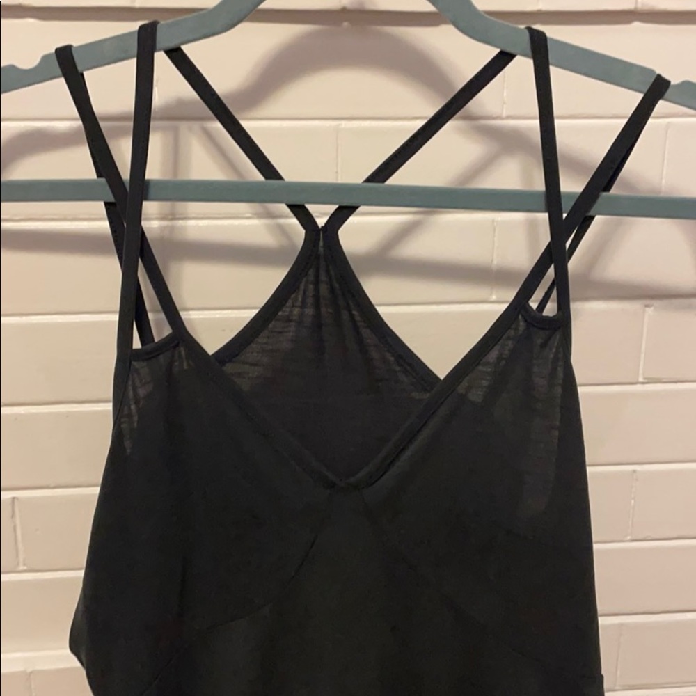 Tank tops - Picture 2 of 2
